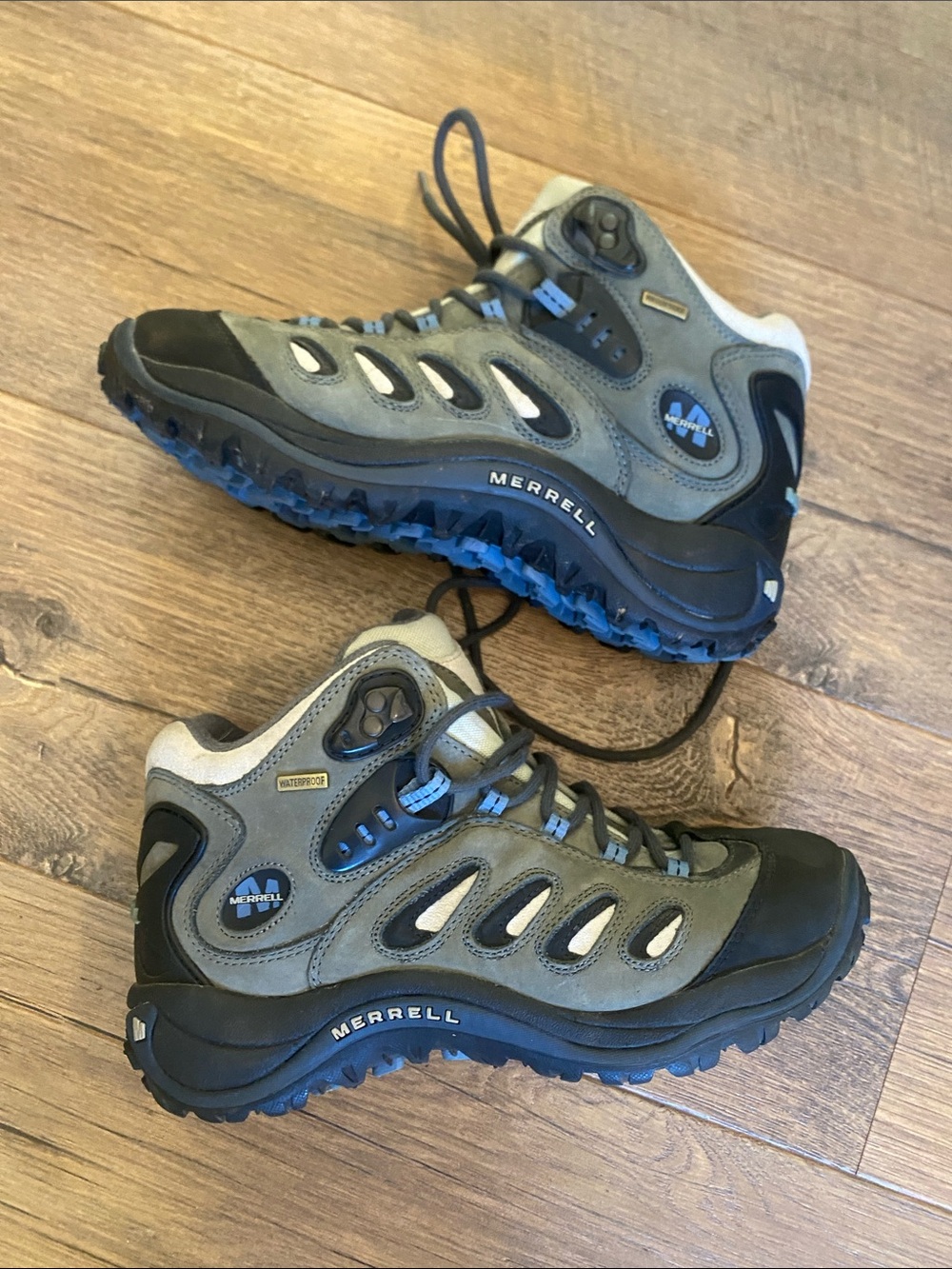 Merrell || Women’s Waterproof Hiking Boot